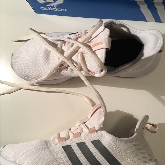 Adidas Cloud Samba - Picture 3 of 5